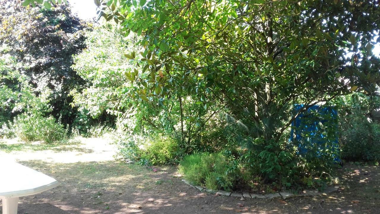 Du Jardin Fleuri Alojamento de Acomodação e Pequeno-almoço Saint-Aubin-lès-Elbeuf