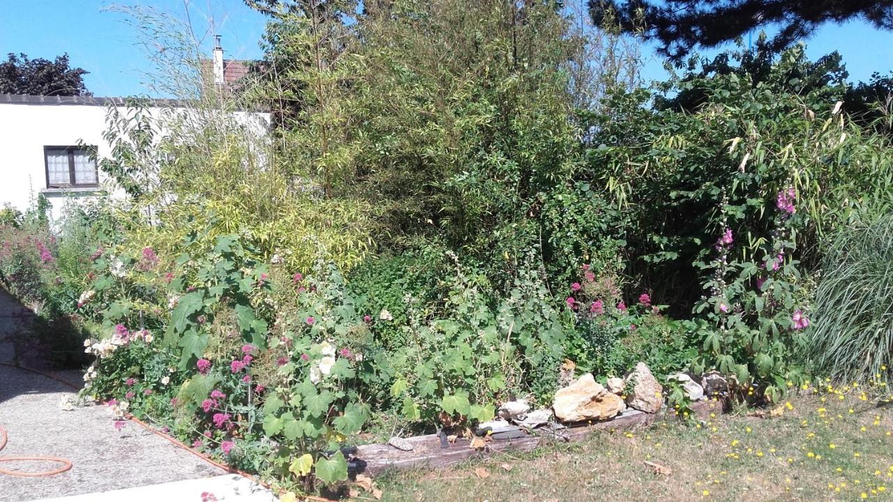 Bed & Breakfast Du Jardin Fleuri Saint-Aubin-lès-Elbeuf